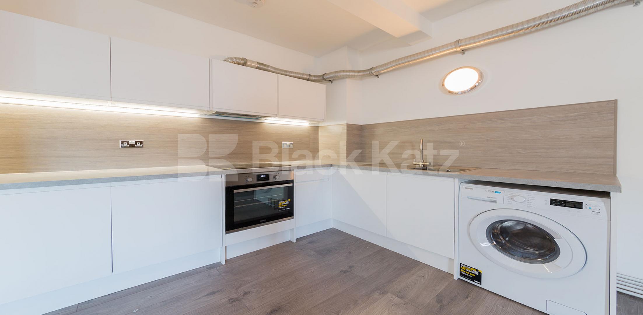 			NEW INSTRUCTION!, 3 Bedroom, 1 bath, 1 reception Apartment			 SPRINGFIELD HOUSE LOFTS-TYSSEN STREET, DALSTON E8